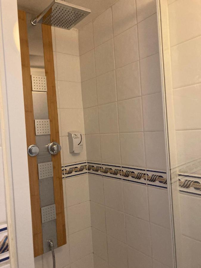 Hotel De La Poste Пуйи-ан-Оксоа Екстериор снимка