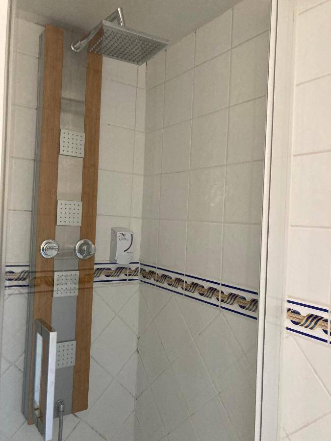 Hotel De La Poste Пуйи-ан-Оксоа Екстериор снимка