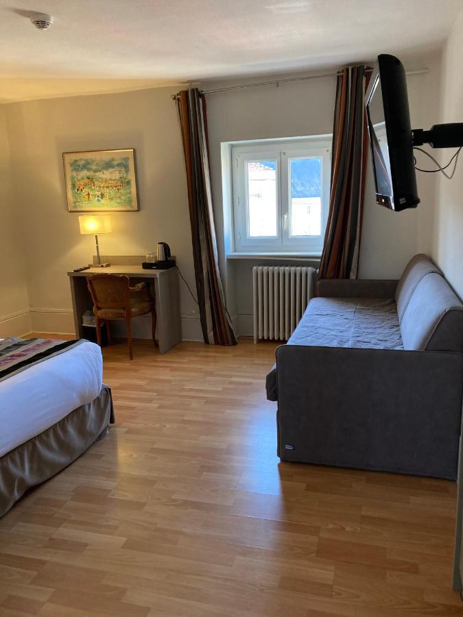 Hotel De La Poste Пуйи-ан-Оксоа Екстериор снимка